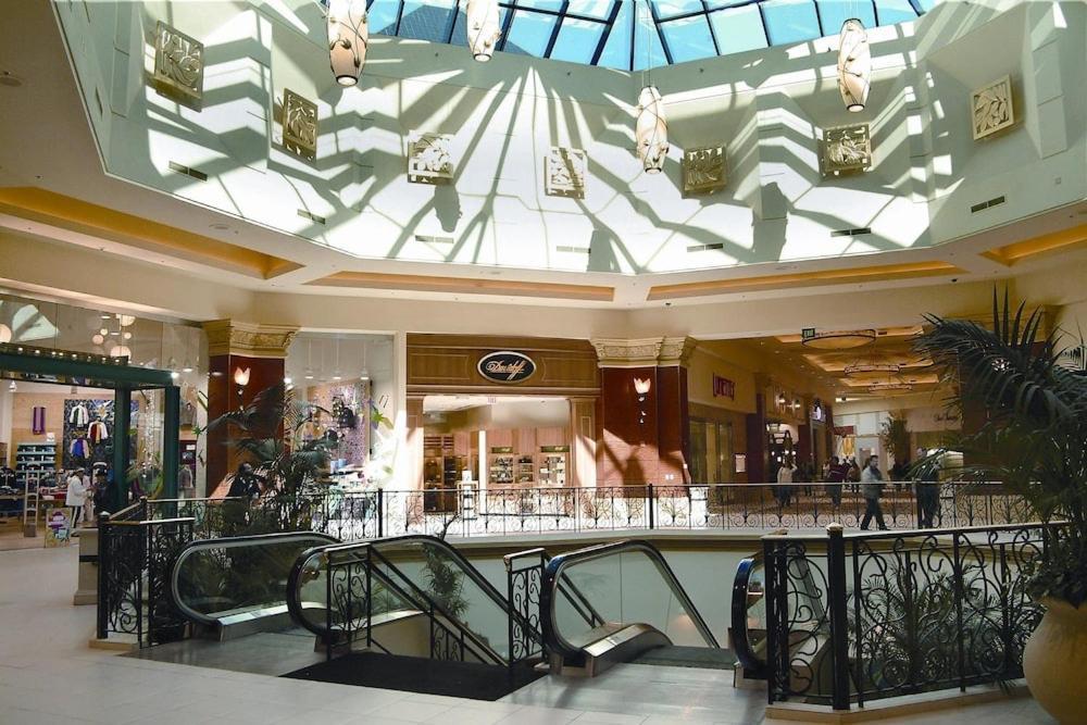 Mandalay Bay Resort And Casino By Suiteness Las Vegas Exteriör bild
